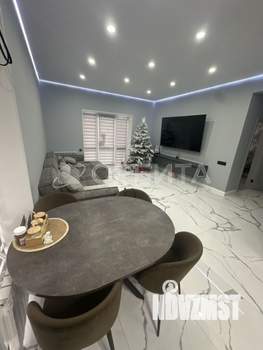 Дом 98м², 2-этажный, участок 8 сот.  