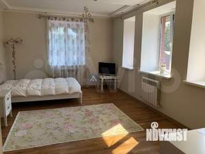 Дом 330м², 3-этажный, участок 15 сот.  