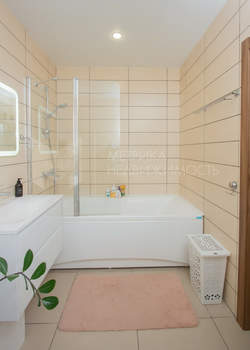 Дом 100м&sup2;, 2-этажный, участок 5 сот.  