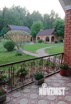 Коттедж 330м², 3-этажный, участок 15 сот.  