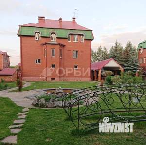 Дом 328м², 2-этажный, участок 15 сот.  