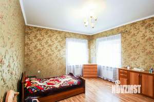 Дом 384м², 2-этажный, участок 18 сот.  
