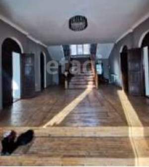 Дом 560м&sup2;, 2-этажный, участок 15 сот.  