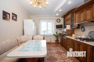 Коттедж 200м², 2-этажный, участок 11 сот.  