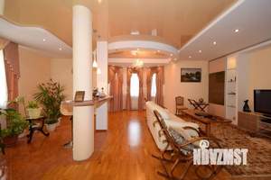 Коттедж 264м², 3-этажный, участок 14 сот.  