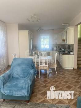 Дом 205м², 2-этажный, участок 10 сот.  