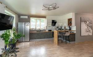 Дом 199м&sup2;, 2-этажный, участок 0 сот.  