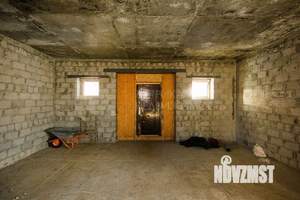 Коттедж 630м², 2-этажный, участок 14 сот.  