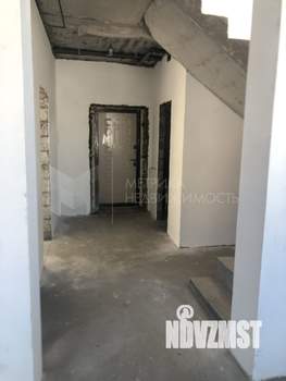 Коттедж 130м², 2-этажный, участок 6 сот.  