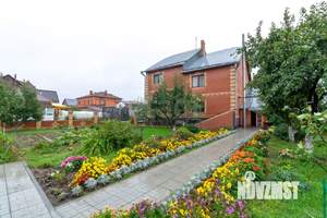 Дом 522м², 3-этажный, участок 12 сот.  