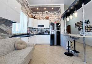 Дом 223м&sup2;, 2-этажный, участок 0 сот.  