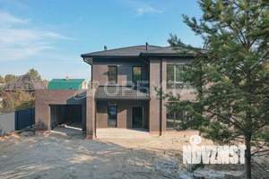 Дом 296м&sup2;, 2-этажный, участок 6 сот.  