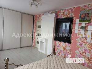 Дом 100м², 2-этажный, участок 6 сот.  