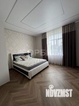 Дом 243м², 2-этажный, участок 9 сот.  