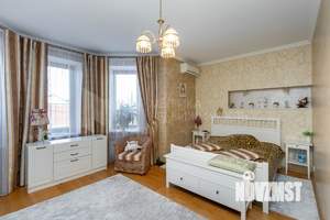 Коттедж 319м², 3-этажный, участок 15 сот.  