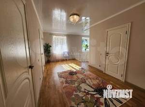 Дом 330м², 3-этажный, участок 15 сот.  