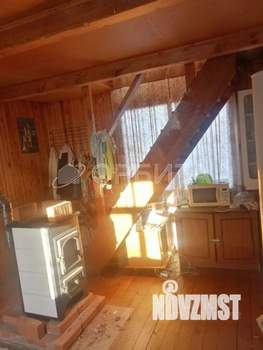 Дом 40м&sup2;, 2-этажный, участок 6 сот.  