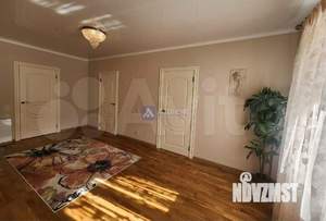 Дом 330м², 3-этажный, участок 15 сот.  