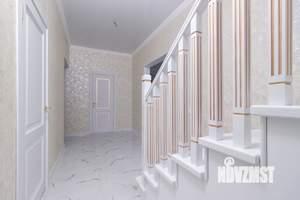 Коттедж 220м&sup2;, 2-этажный, участок 8 сот.  