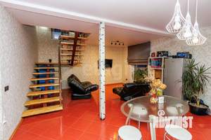 Дом 110м&sup2;, 2-этажный, участок 10 сот.  