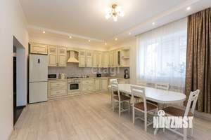 Дом 165м², 2-этажный, участок 6 сот.  