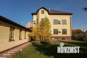 Дом 700м², 3-этажный, участок 16 сот.  