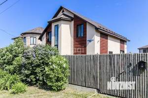 Дом 160м&sup2;, 2-этажный, участок 8 сот.  