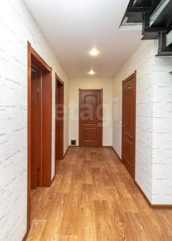 Дом 100м&sup2;, 2-этажный, участок 3 сот.  