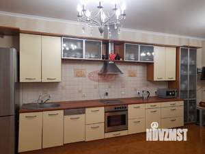 Коттедж 220м&sup2;, 2-этажный, участок 10 сот.  