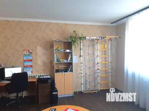 Коттедж 193м², 2-этажный, участок 4 сот.  