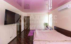 Дом 299м&sup2;, 3-этажный, участок 10 сот.  