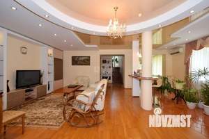 Коттедж 264м&sup2;, 3-этажный, участок 14 сот.  