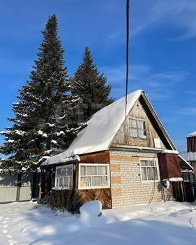 Дом 40м&sup2;, 2-этажный, участок 6 сот.  