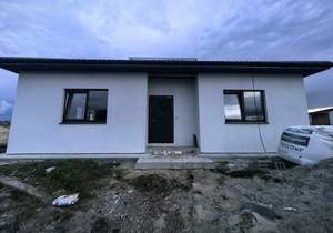 Дом 100м&sup2;, 1-этажный, участок 6 сот.  