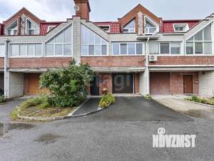 Таунхаус 168м², 3-этажный, участок 2 сот.  