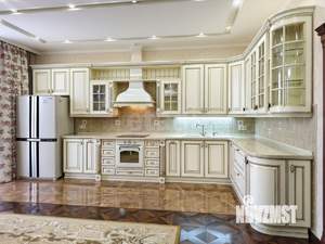 Дом 472м&sup2;, 2-этажный, участок 10 сот.  