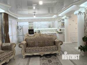 Дом 197м&sup2;, 2-этажный, участок 9 сот.  