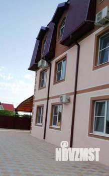 Дом 256м&sup2;, 3-этажный, участок 15 сот.  