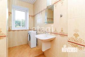 Дом 180м², 3-этажный, участок 10 сот.  