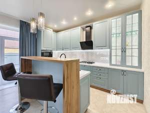 Дом 220м&sup2;, 2-этажный, участок 10 сот.  