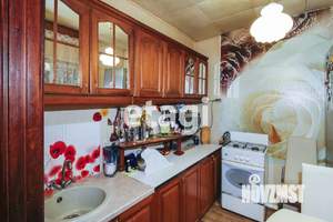 Дом 63м&sup2;, 2-этажный, участок 3 сот.  