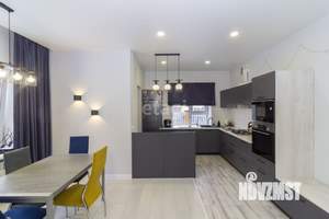 Дом 187м², 2-этажный, участок 5 сот.  