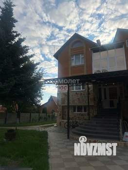 Коттедж 500м&sup2;, 3-этажный, участок 15 сот.  