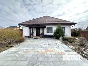 Коттедж 140м&sup2;, 1-этажный, участок 6 сот.  