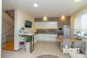 Дом 100м&sup2;, 2-этажный, участок 5 сот.  