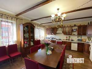 Дом 296м&sup2;, 2-этажный, участок 8 сот.  