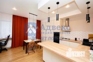 Таунхаус 141м&sup2;, 3-этажный, участок 1 сот.  