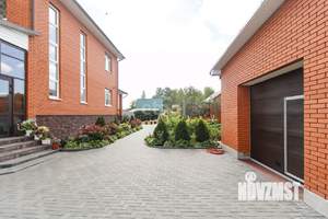 Дом 401м&sup2;, 2-этажный, участок 13 сот.  