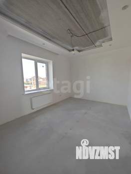 Дом 400м&sup2;, 3-этажный, участок 15 сот.  