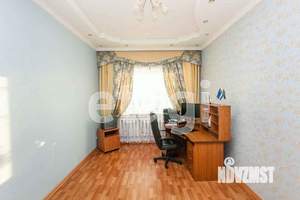 Дом 298м², 2-этажный, участок 12 сот.  